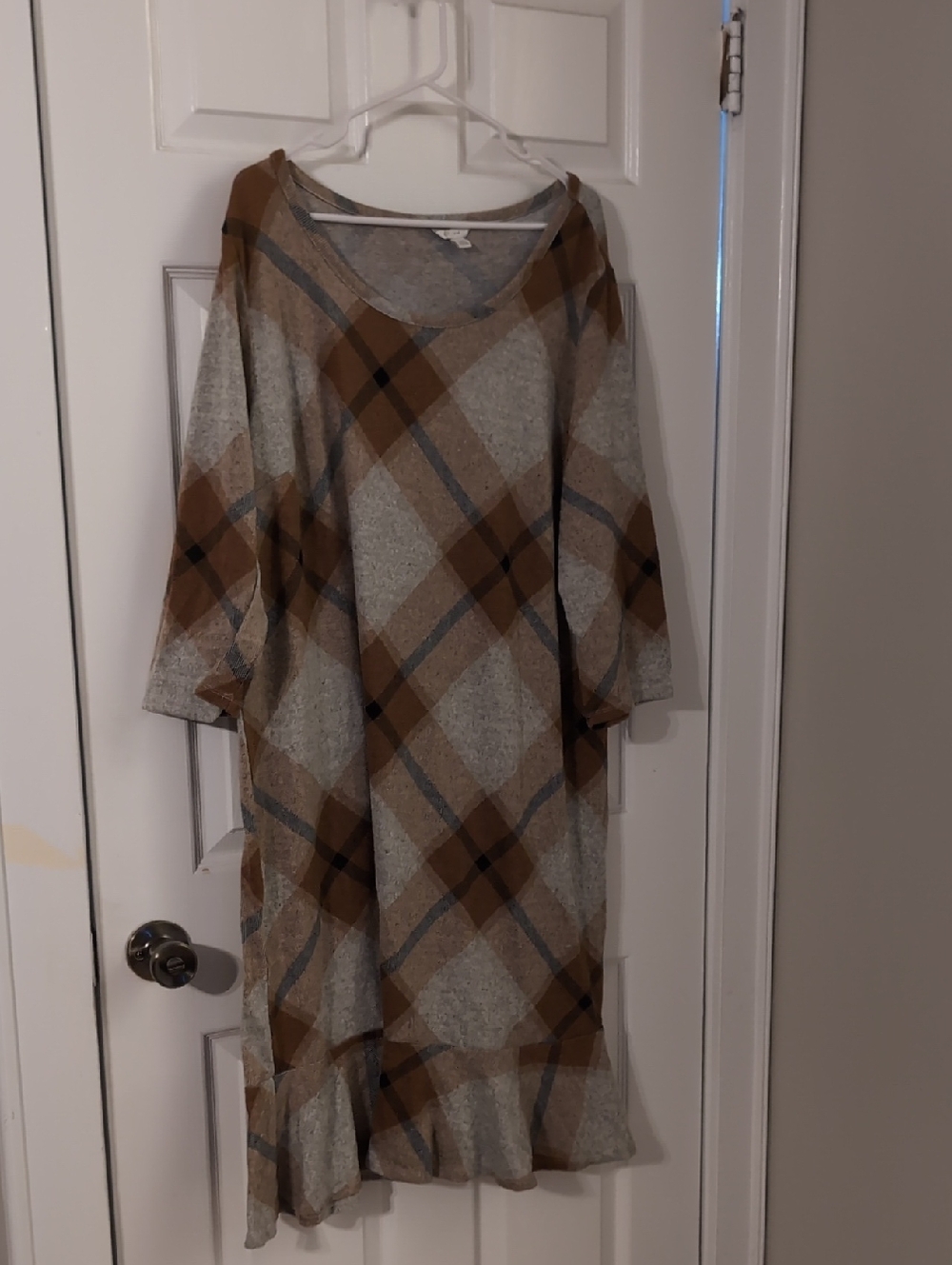 Cato Long Sleeve Plaid Midi Dress in Brown and Gray